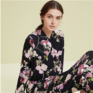 Cetakan Bunga Floral Hitam 100% Pakaian Tidur Sutera Wanita